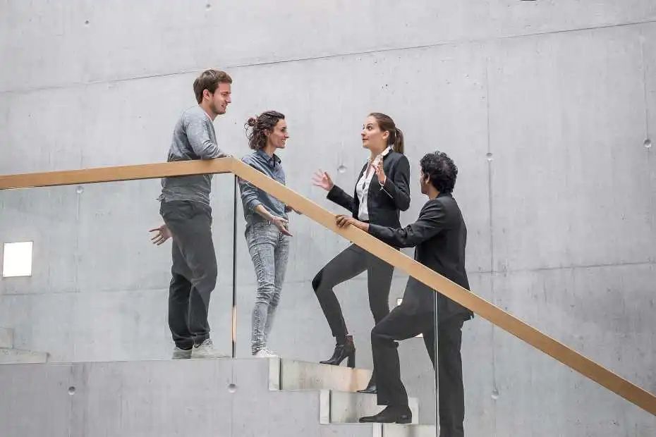 从这所排名超藤校的大学，看瑞士的未来教育理念