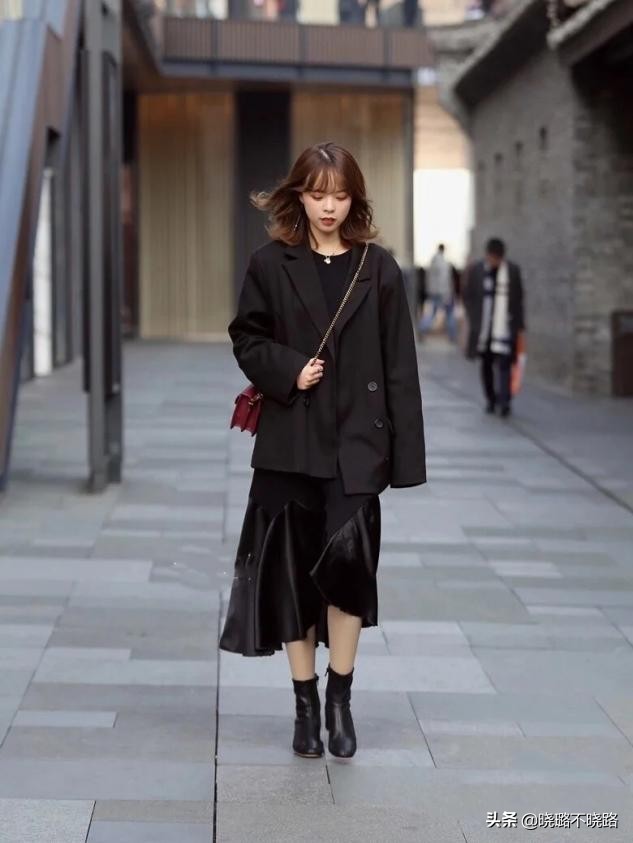 短裙子如何穿短靴比较好看,为什么穿靴子显腿短