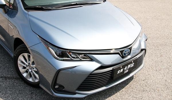 雷凌和卡罗拉哪个性价比高些家用,雷凌和卡罗拉迈腾和帕萨特