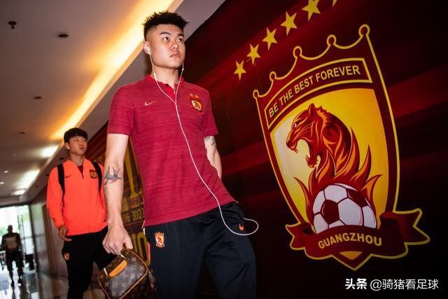 鄂媒：武汉人，渝媒：重庆人，广州恒大小将杨立瑜到底是哪里人？