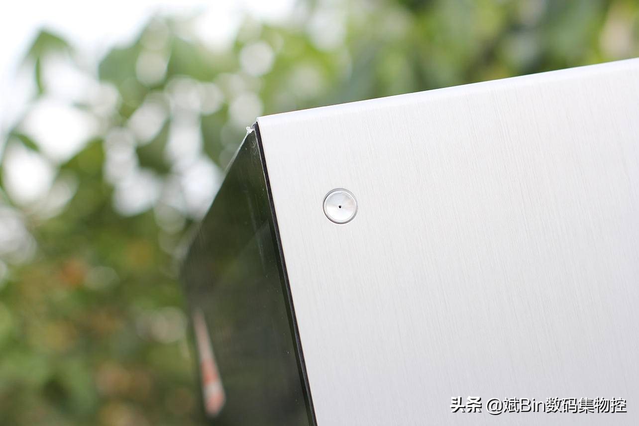 乔思伯v10机箱硬盘放哪里,乔思伯u4plus和v10