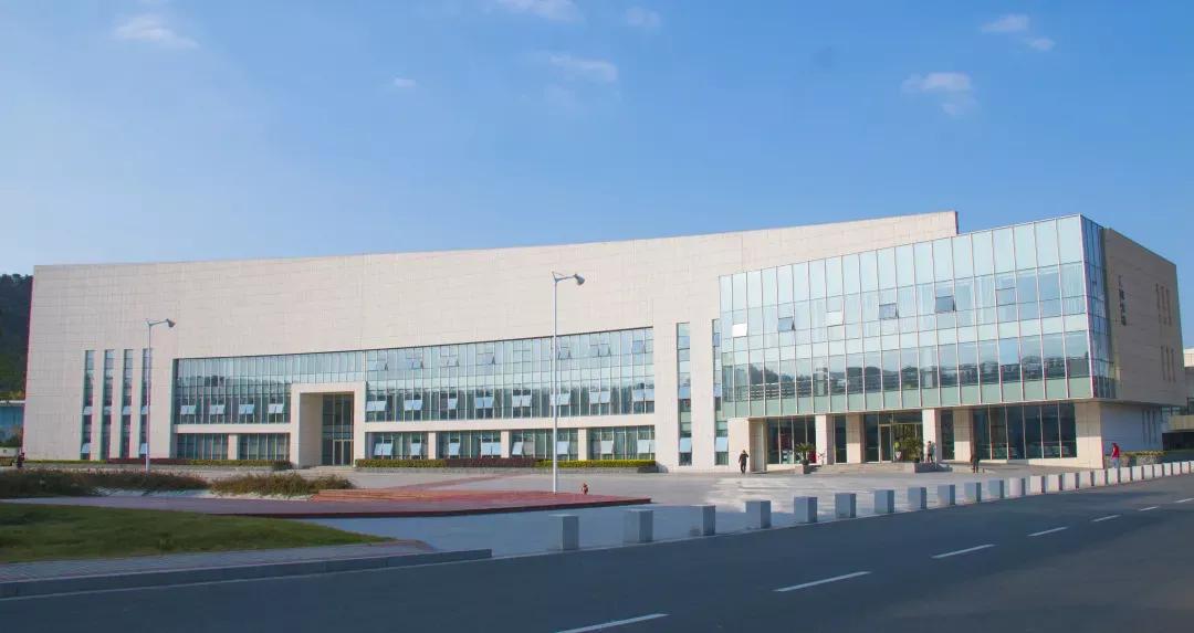 鑻忓窞澶у鏂囨瀛﹂櫌浠嬬粛,鑻忓窞澶у鏂囨瀛﹂櫌鍥剧墖