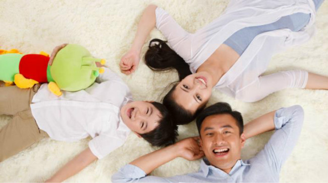 房事被孩子撞见该怎么处理？聪明的父母都这么做，尴尬瞬间化解