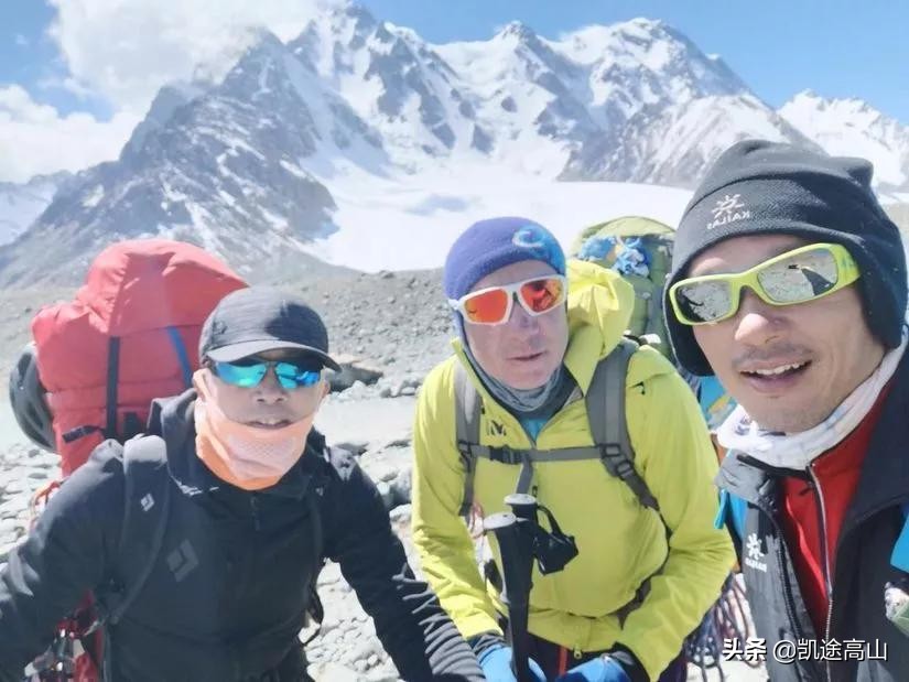 那一年，他们滑坠到人生的谷底：两名登山者和两部电影