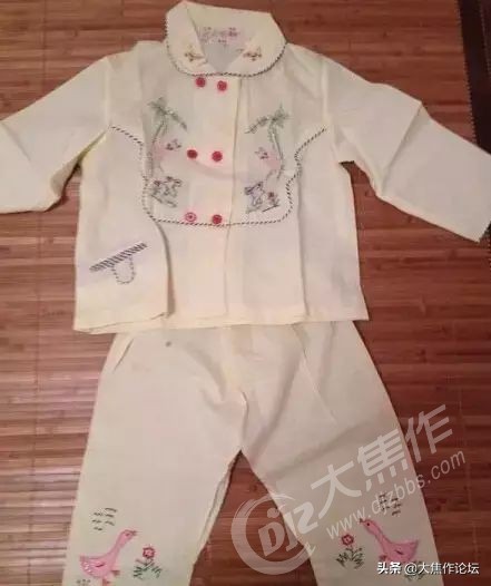 曾经这种衣服在焦作人手一件，穿过的都老了