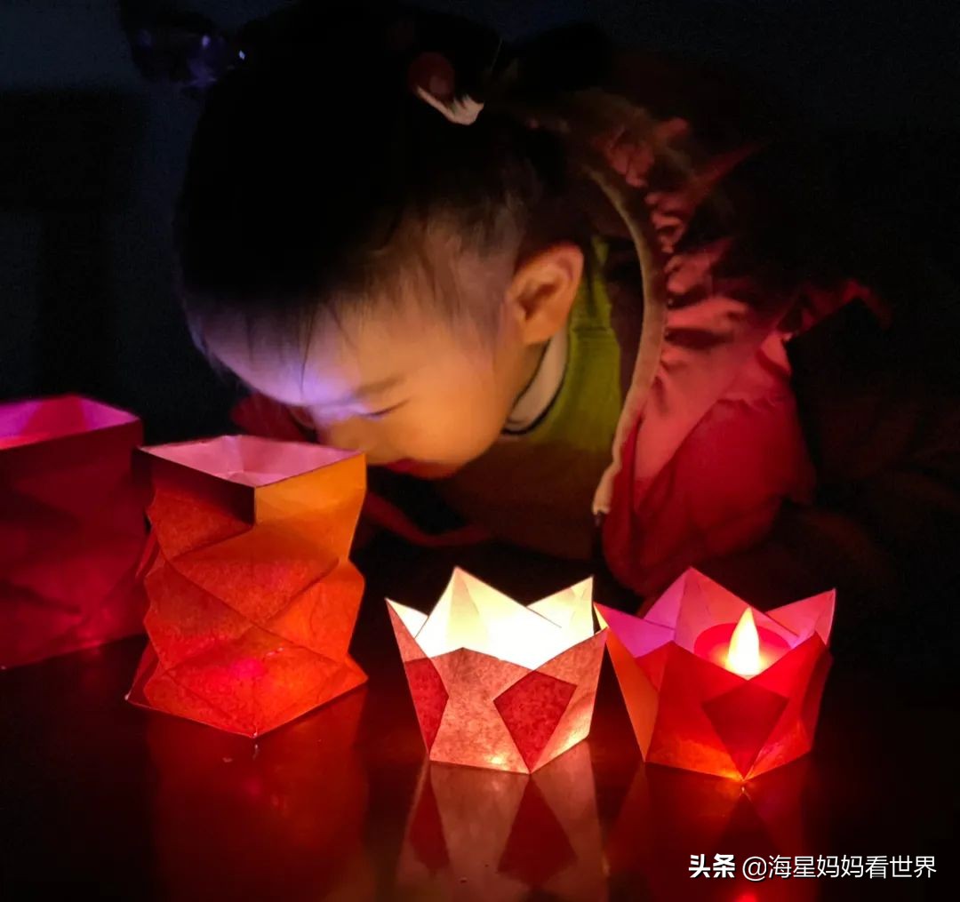 春节喜气洋洋大红灯笼高高挂,红红火火喜气洋洋百家姓灯笼