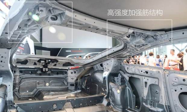 动力强劲外观拉风，15万四个圈能圆跑车梦