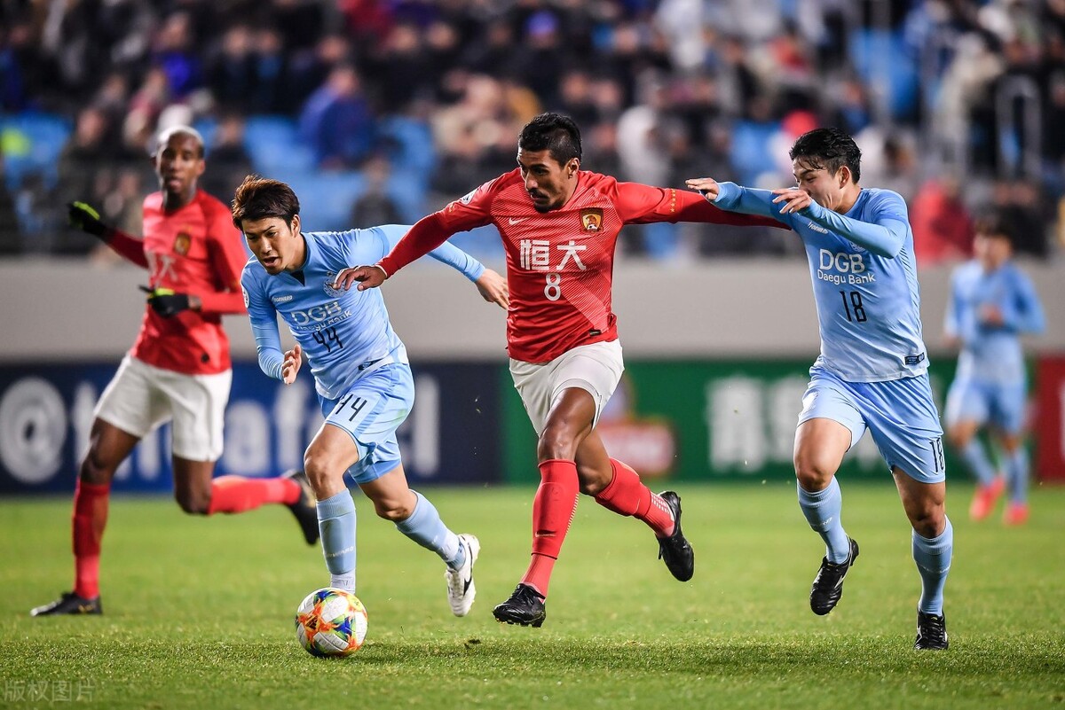 广州恒大里皮历次神奇换人,里皮执教恒大阵型图