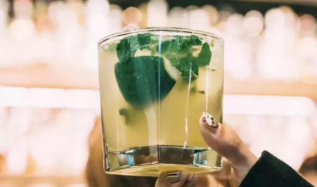 星巴克什么时候成高级餐厅了,星巴克开餐厅