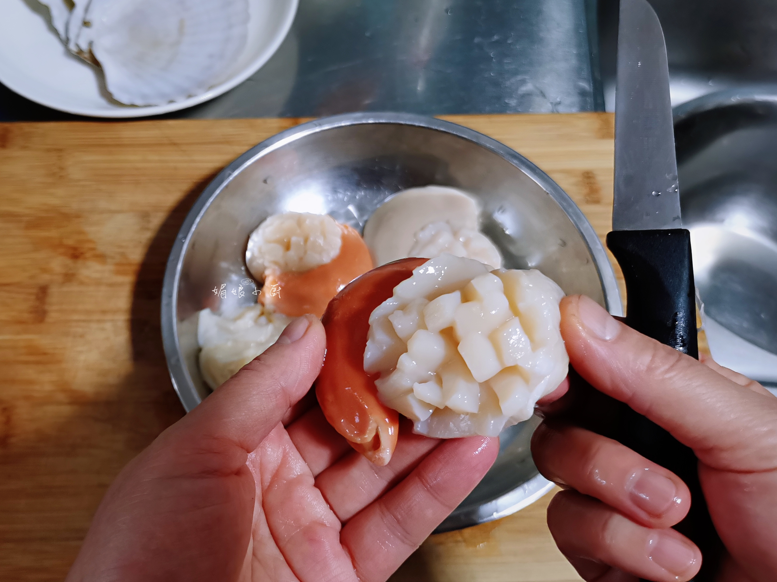 蒜蓉粉丝蒸扇贝的教程你学会了吗,蒜蓉粉丝蒸扇贝做法扇贝怎么处理