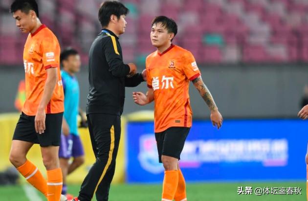 李霄鹏执教国足战绩如何,李霄鹏谈国足阵型