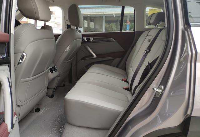 宝骏rs-5顶配,新款宝骏rs-5中配多少钱