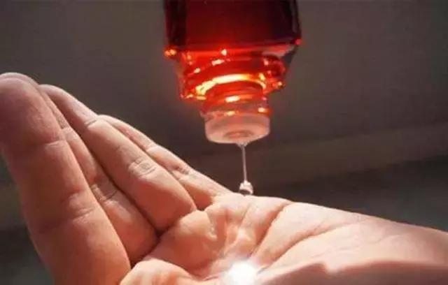 为什么女生动不动买一千多的粉底,不到200元的化妆水好吗