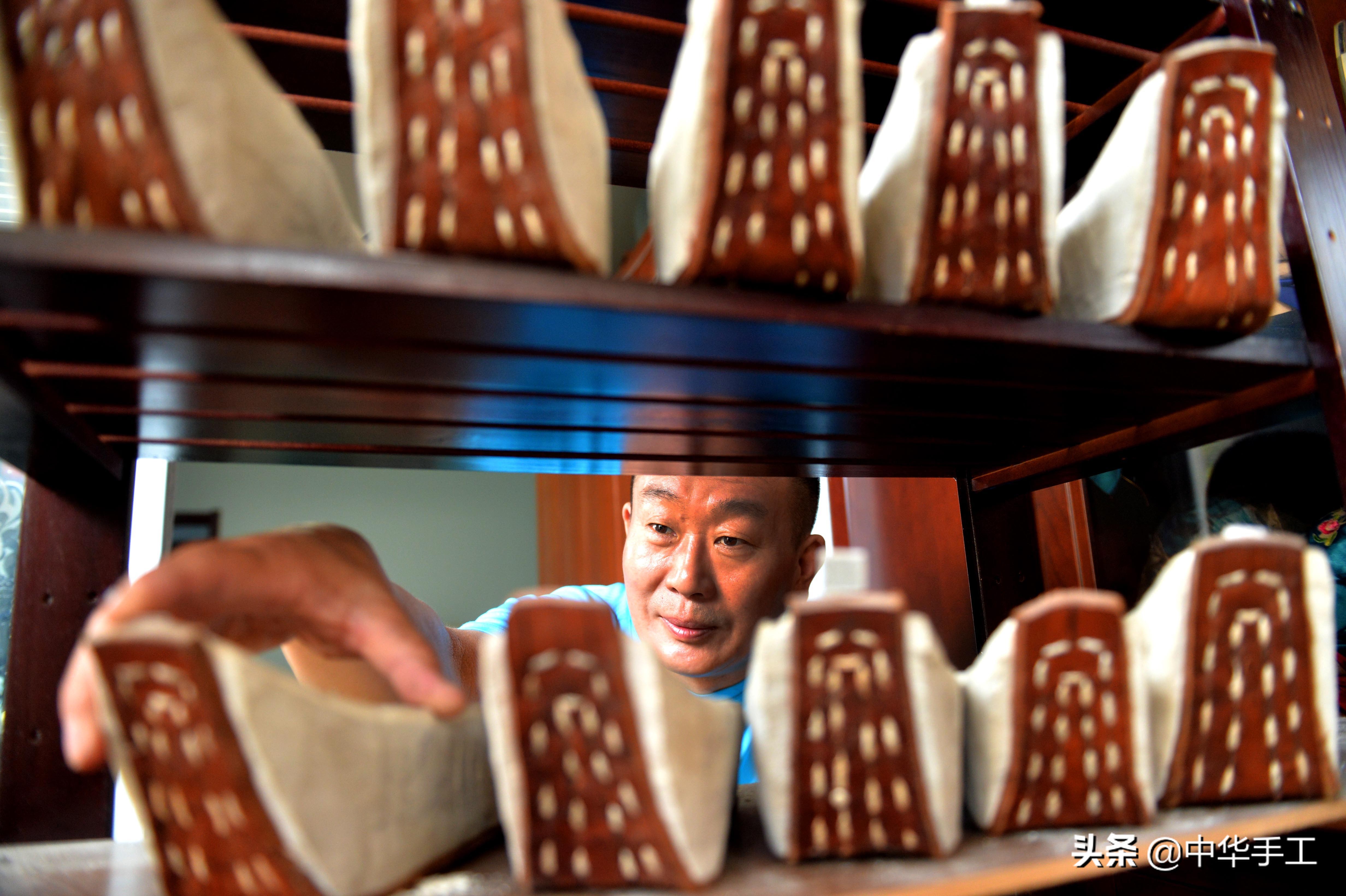 历经九九八十一道工序,厚底靴制作过程