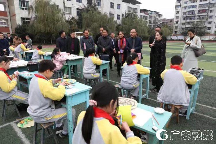 砥砺奋进不忘初心逐梦教育扬帆远航　我区东方小学开展“看重点、晒亮点、争一流”成果展暨家长开放日活动