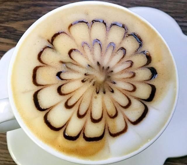 咖啡拉花用什么奶可以拉花,咖啡拉花怎么拿拉花杠