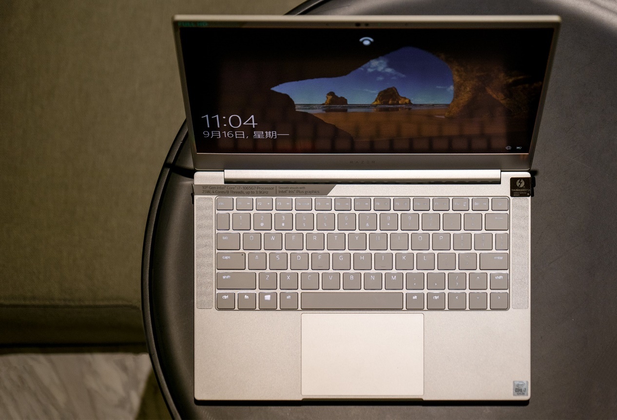 雷蛇灵刃15水银版续航,雷蛇灵刃1060标准版评测