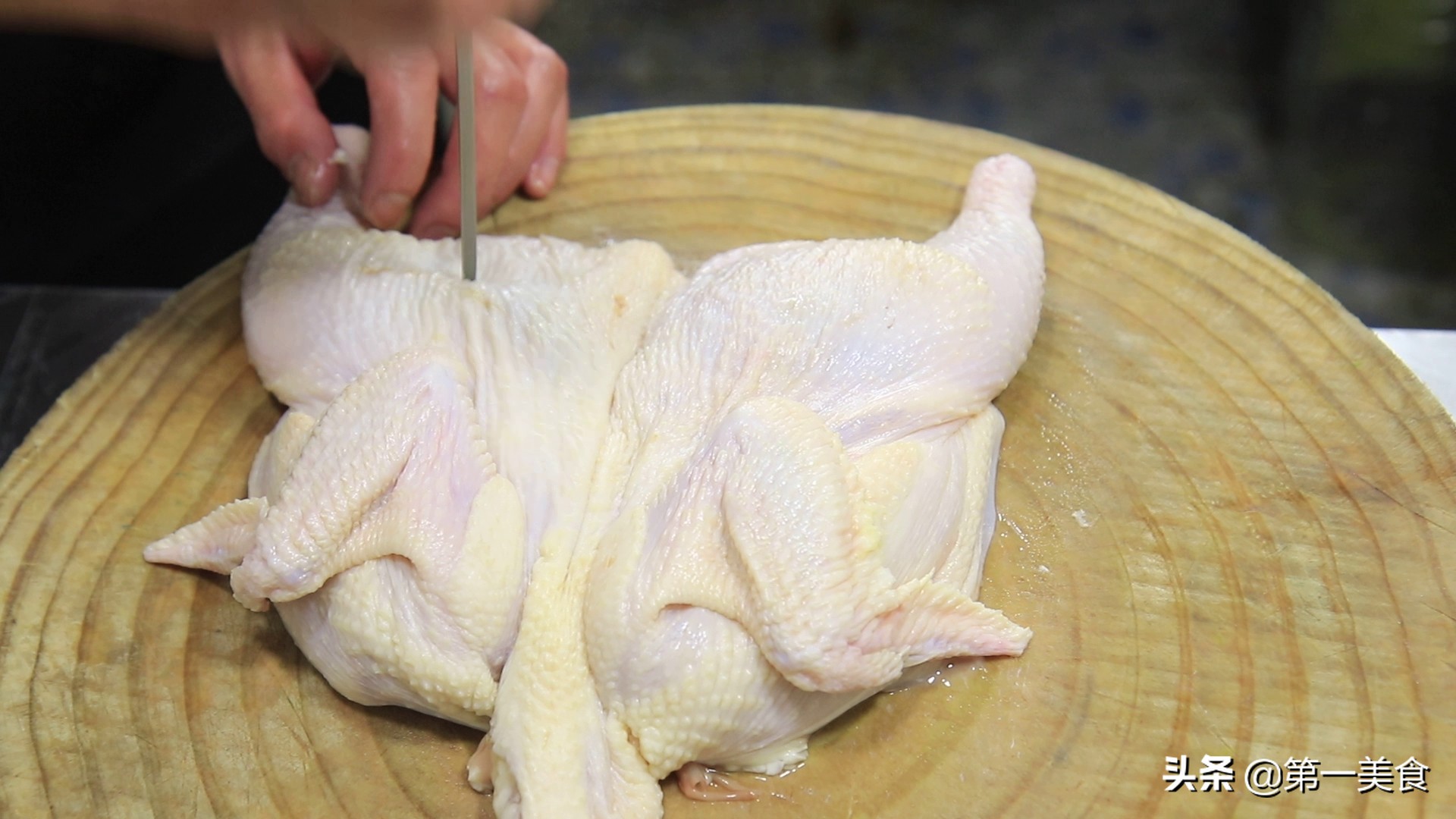 一整只炸鸡如何炸外酥里嫩,整只鸡油炸可以炸熟吗