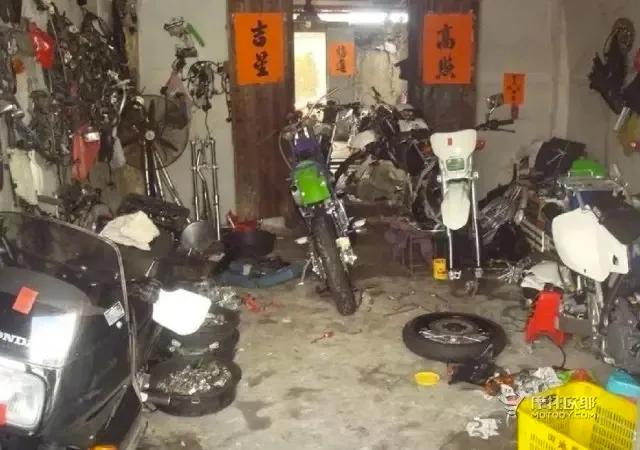 在路边捡到一个螺丝,捡到一个螺丝