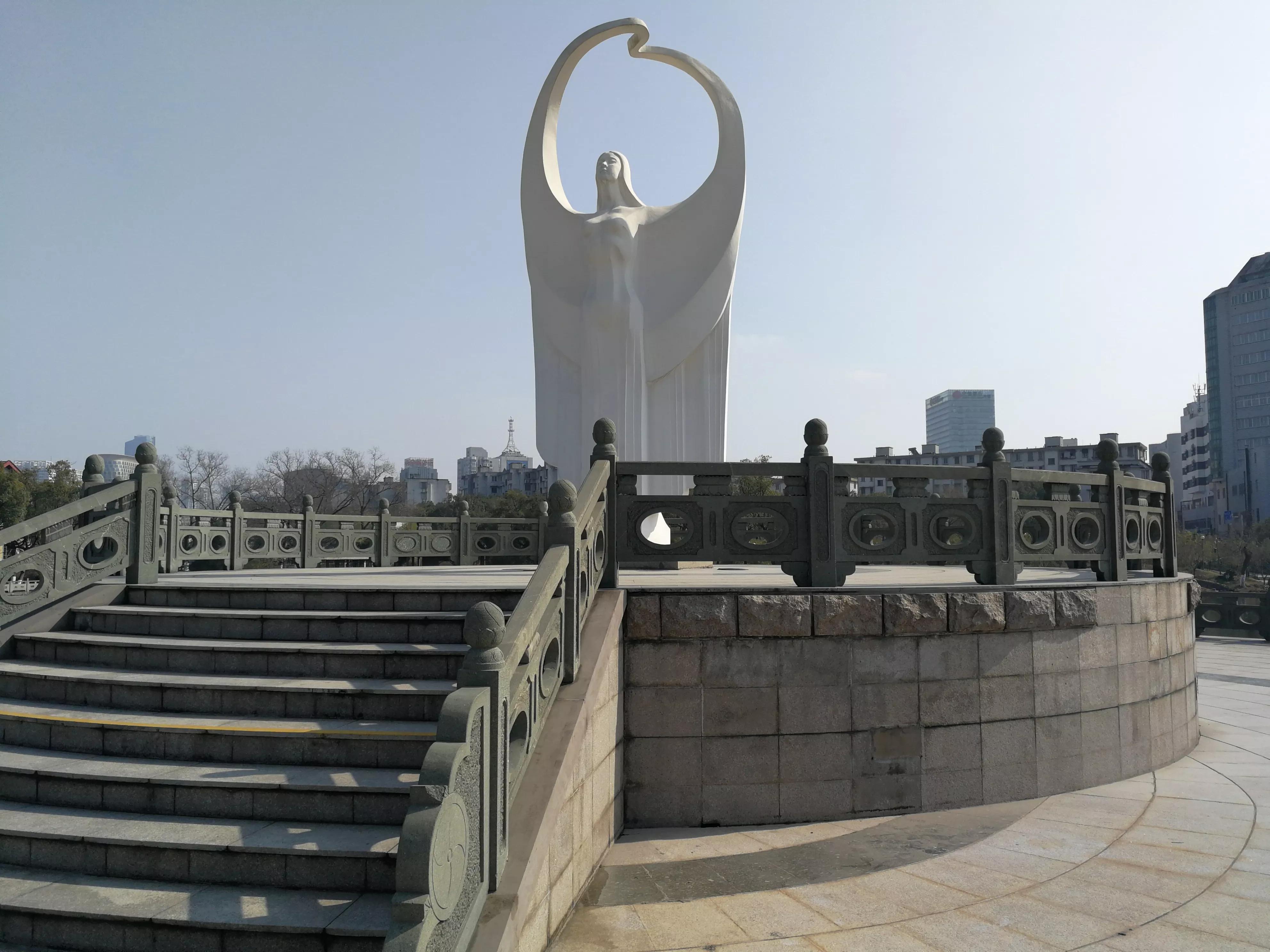 宁波最大的夜明珠在哪里,宁波的月湖