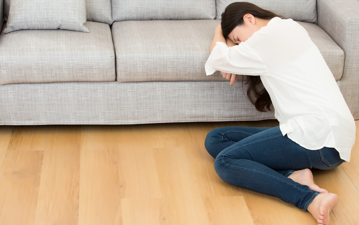 女儿腺肌症痛经卧床，妈妈不给雇护工，原来世上最难的职业是妈妈