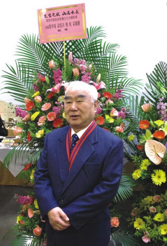 程祥徽語言立論詩文言情