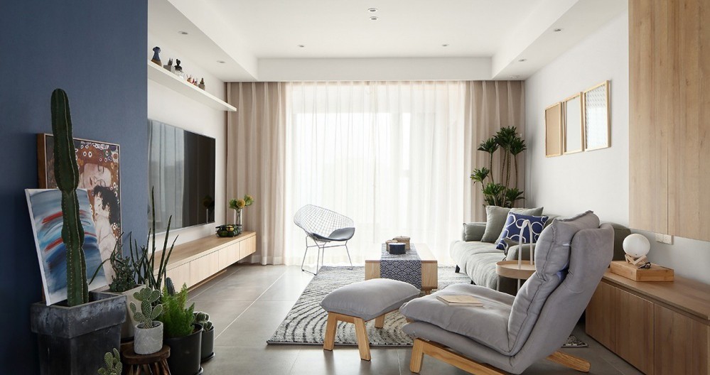 别做占位置的落地柜了,打柜子记得悬空70cm,清爽干净又显空间大