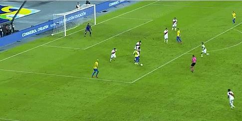 内马尔花式足球过人被打,内马尔花式过人挨揍