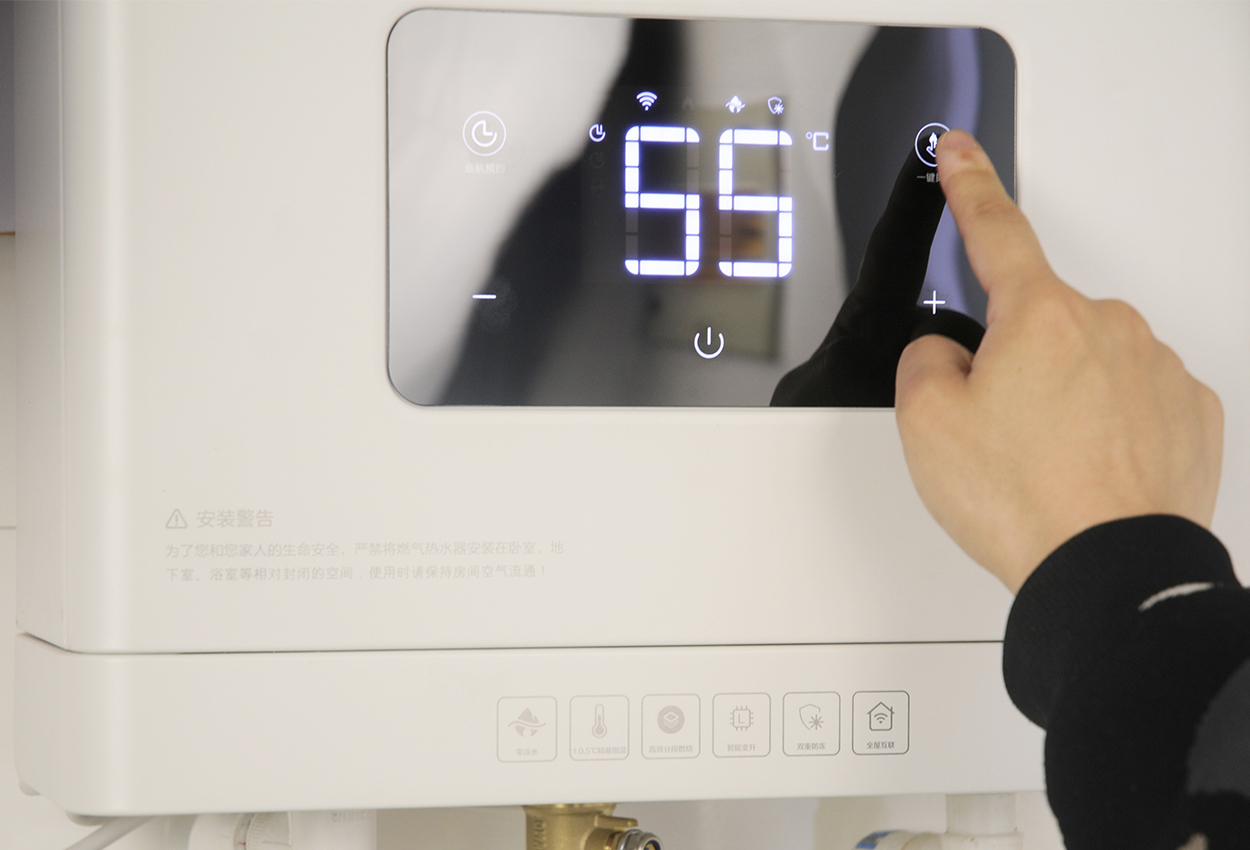 燃气热水器对比电热水器哪个耐用,电热水器对比天然气热水器哪个好