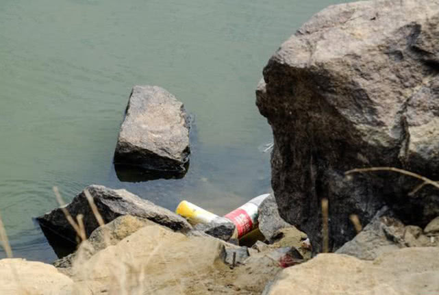 鲤鱼饵料黑坑专用黄面,黑坑钓鲤鱼黄面和什么饵料搭配好