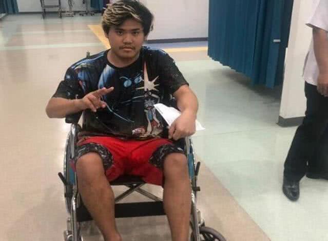 泰国小哥用脚cos,国外漫展神级cos二挡路飞