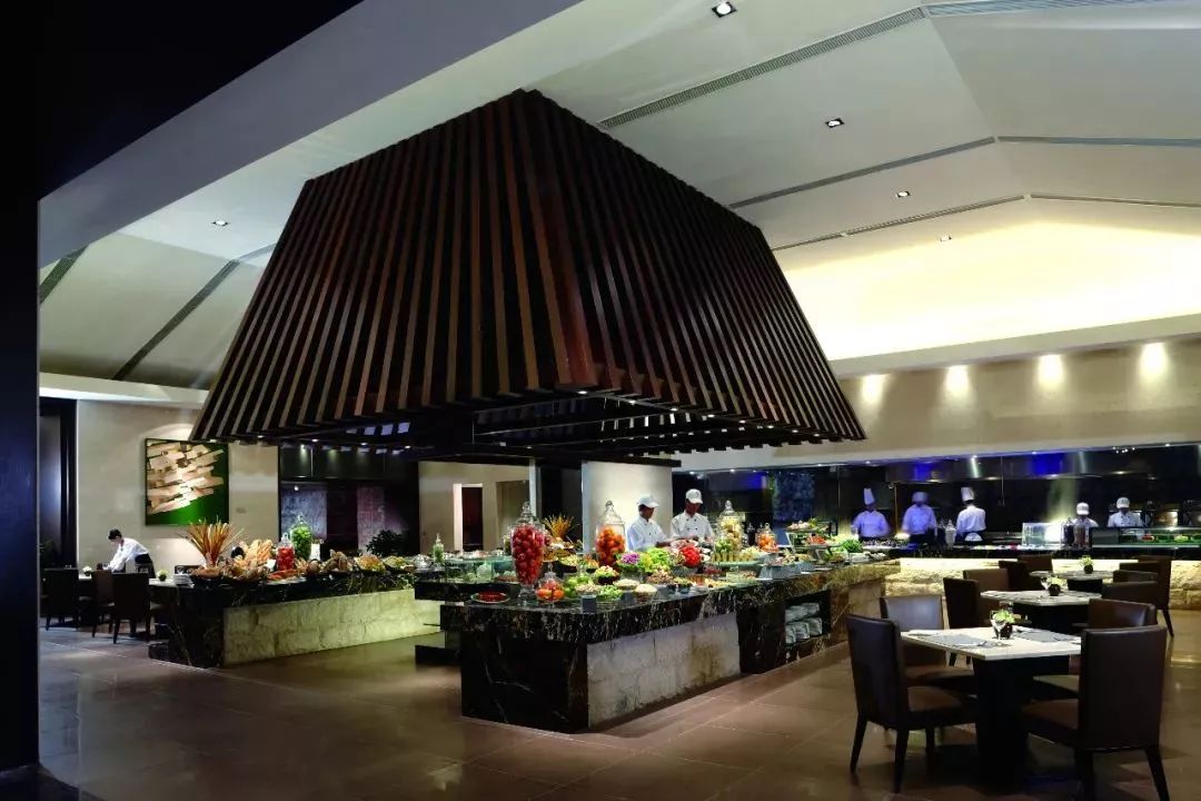 户外儿童帆板夏令营,夏令营水上乐园闯关