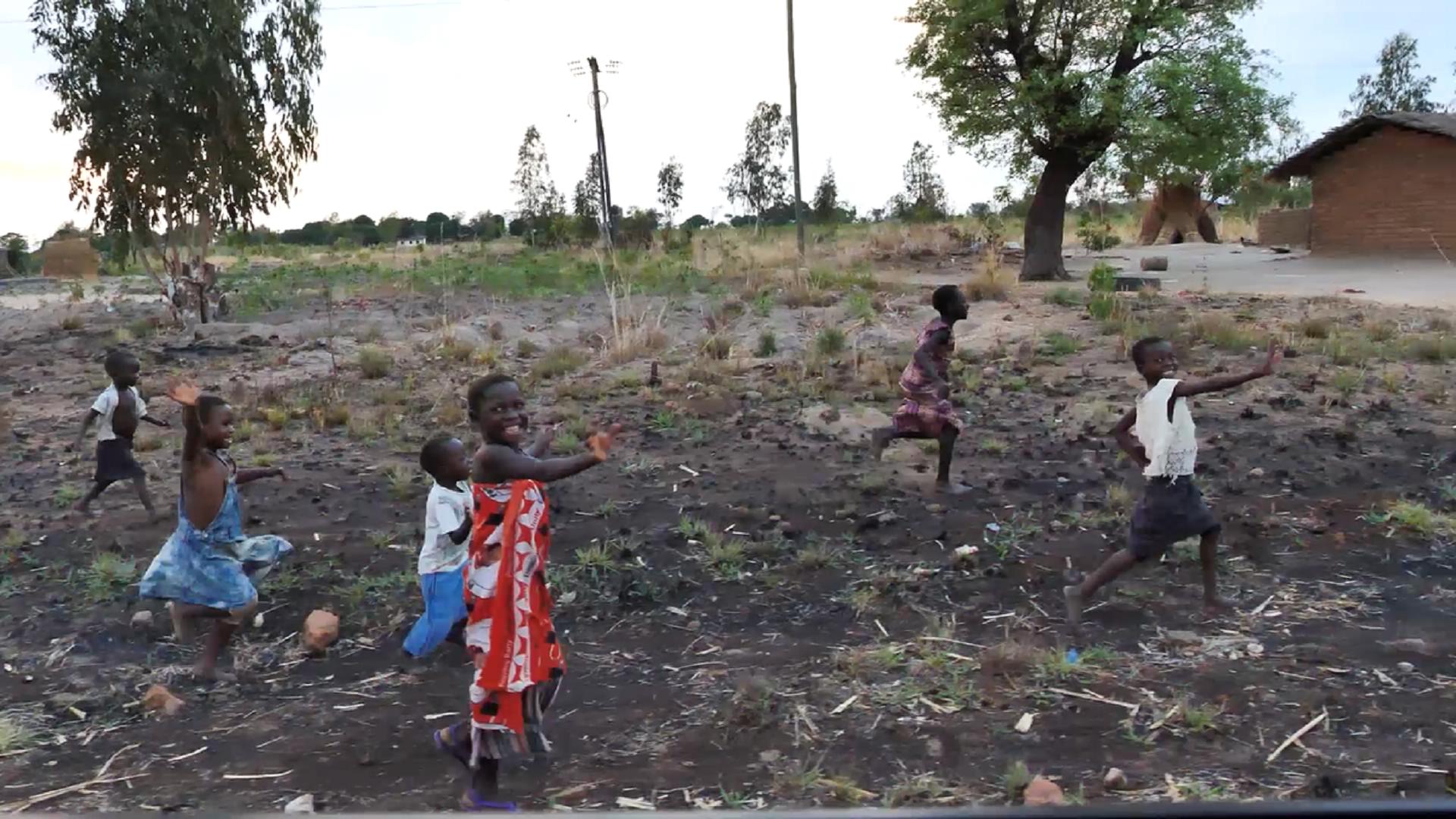 在非洲做生意一要命二求财，当它出问题，中国商人差点血本无归