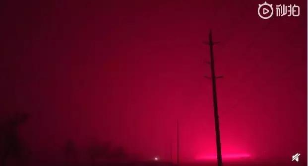 纽约蓝光后，加拿大天空呈罕见火红色光芒，形似恐怖片现场