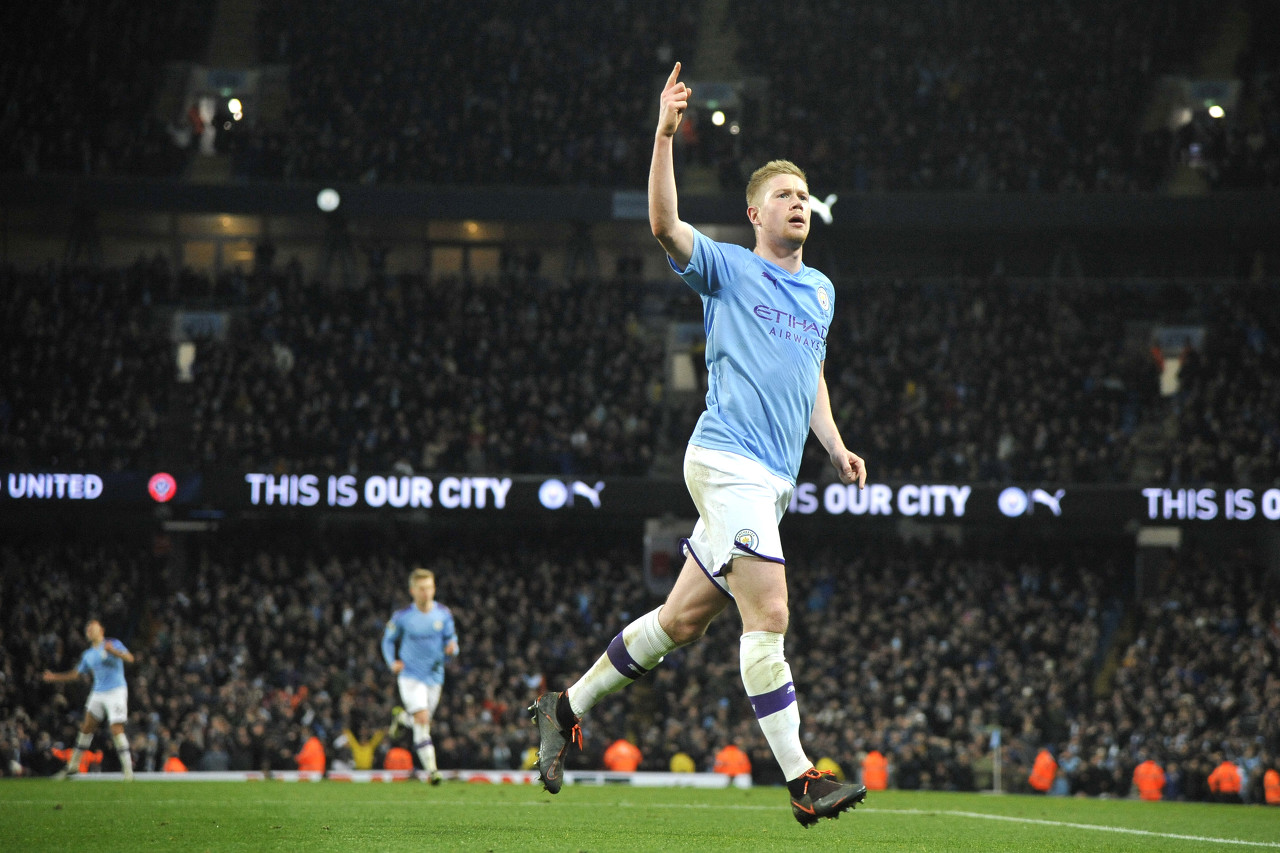 梅西和c罗以及范戴克,足坛帅哥梅西c罗