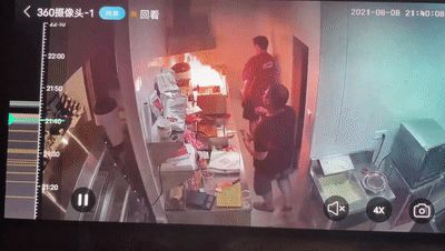 油锅着火不要慌原版,油锅着火别着急下一句