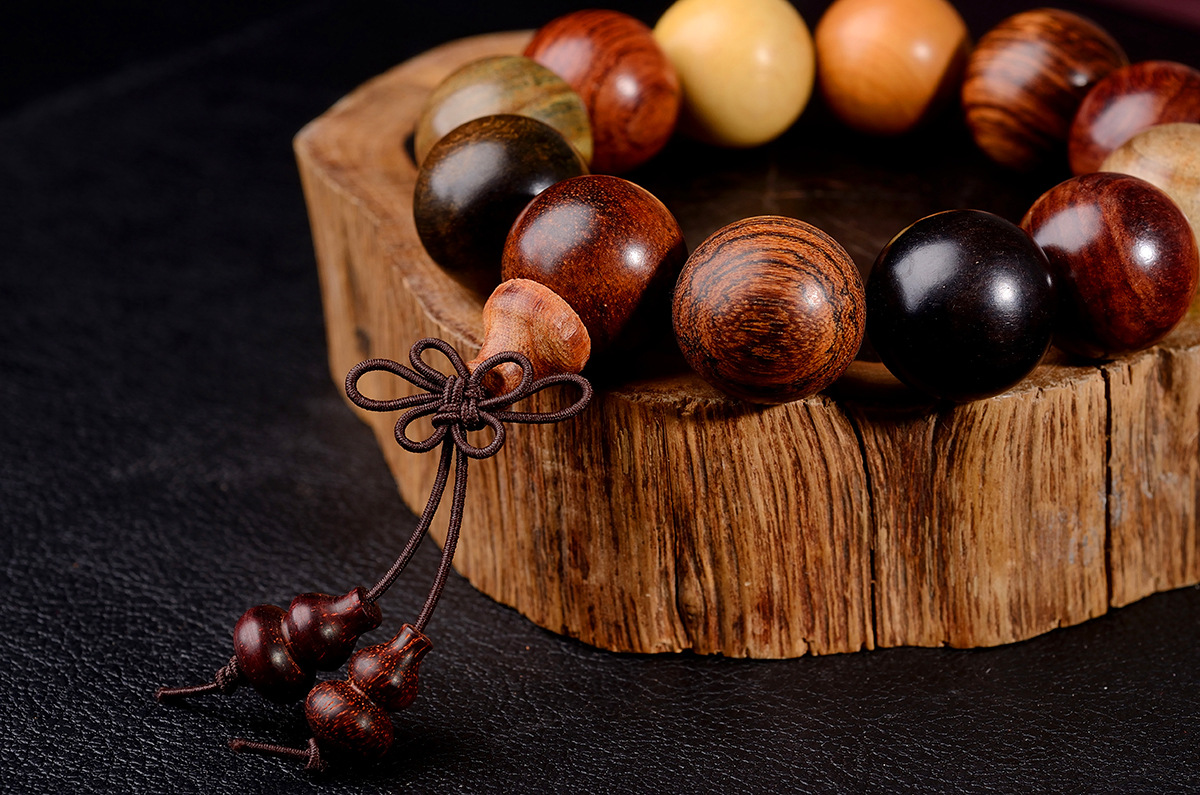 文玩圈的潘多拉手串