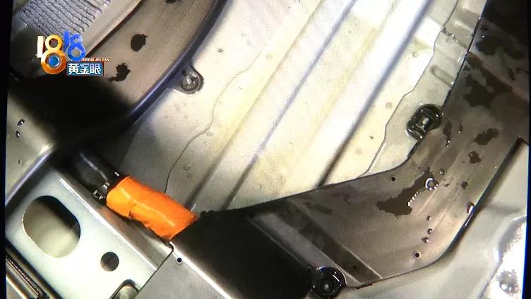 车天窗水管堵了导致渗水,速腾车天窗漏水地毯湿了怎么解决