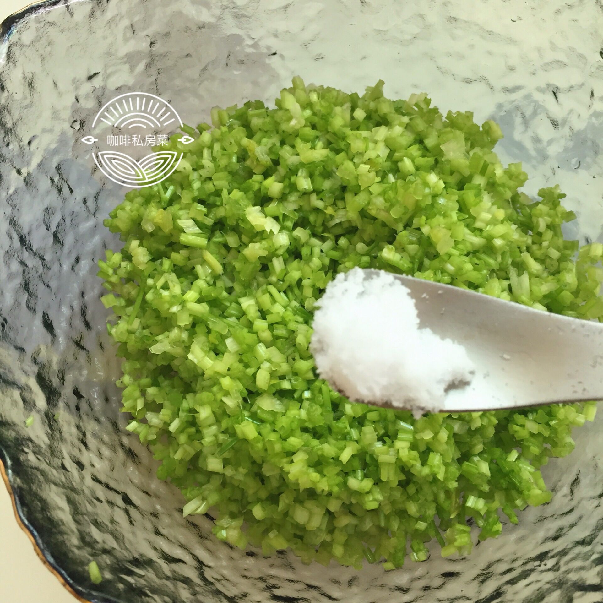 肉馅饺子怎么做不粘锅好吃,剩饺子肉馅最好的处理方法