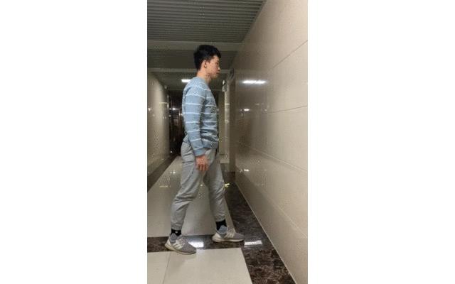 鞋子内侧磨损,鞋子后脚跟内侧磨损