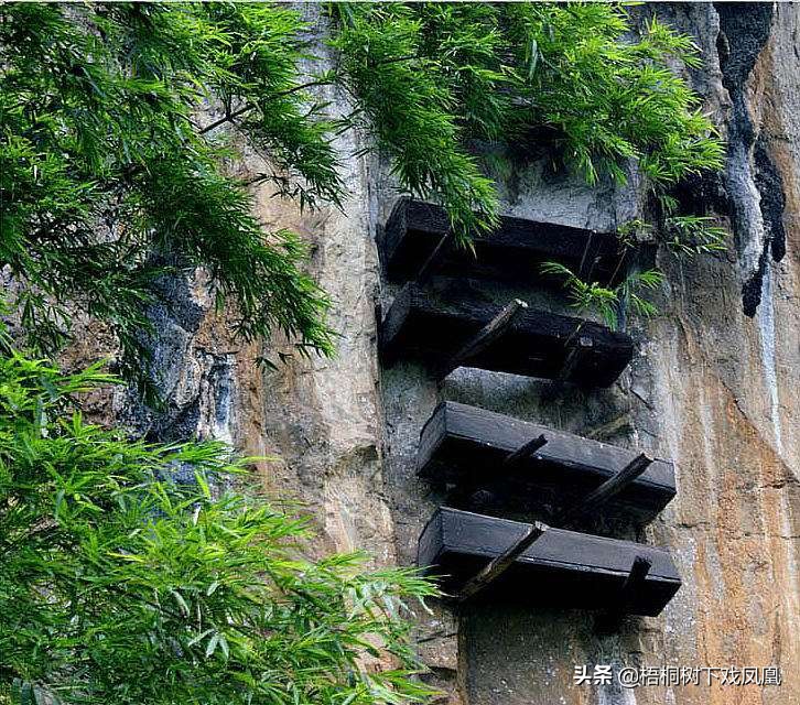四川地下挖出汉墓,四川石棺古墓