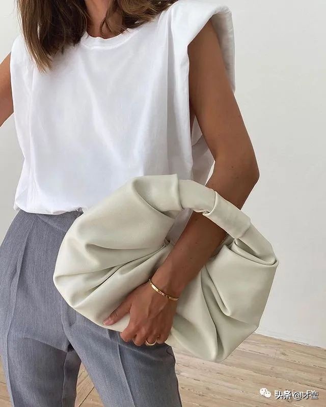 米兰读时尚管理的外国同学们，竟都爱上我这款淘宝卖几十块的包？