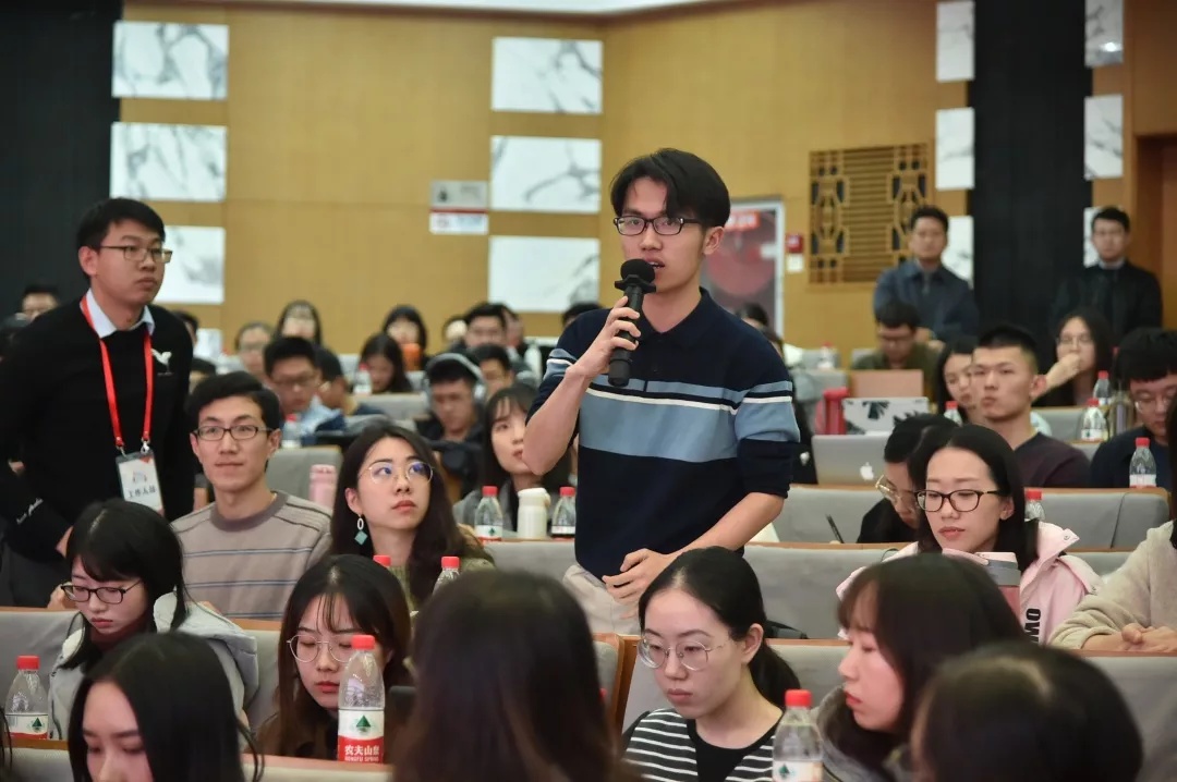 人民大学宣讲会视频,人民大学抢话筒视频