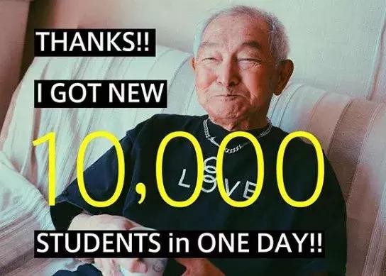 大爷一夜之间变成帅哥,农村大爷变型男