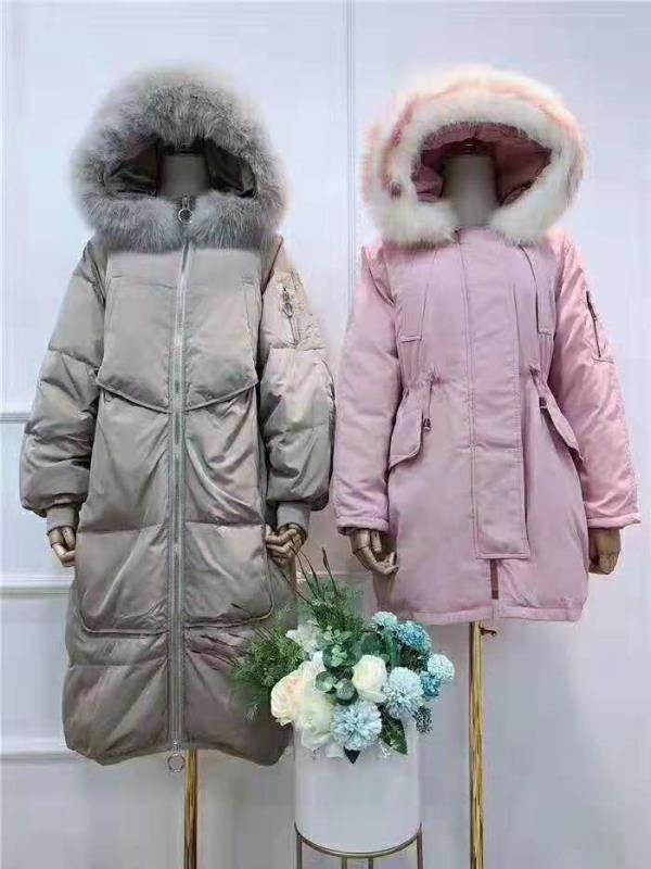 品牌羽绒服折扣女装尾货批发,广州服装工厂库存尾货羽绒服