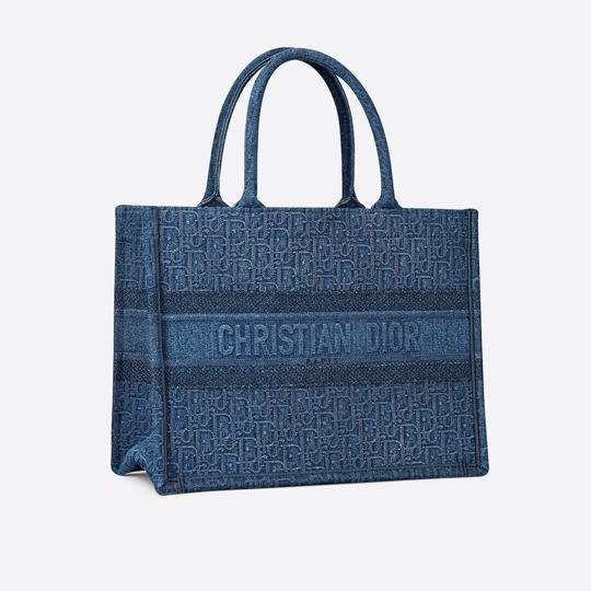 Dior发布迷你BookTote手袋:超迷你尺寸托特包