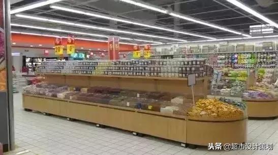 超市食品陈列摆放效果图,超市休闲食品创意陈列图片