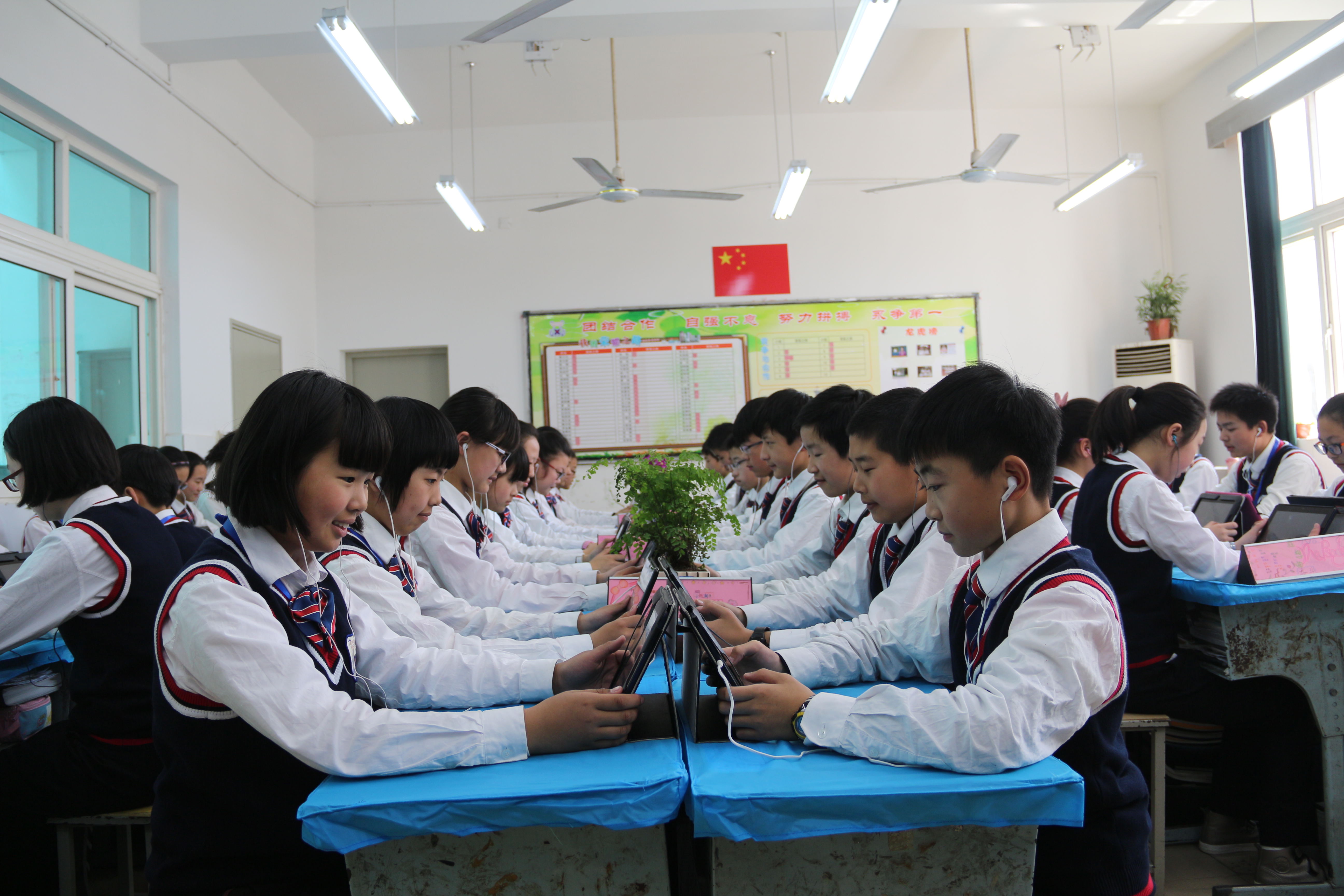 淮安外国语学校滨河校区宣传片,淮安外国语学校校园照片