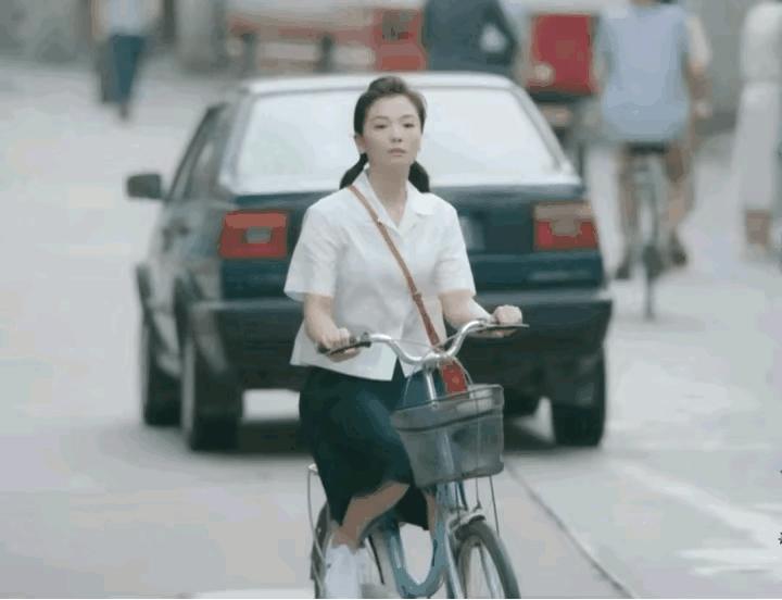 放过观众吧，人到中年装嫩的演员们，8000一秒的后期也救不了你们