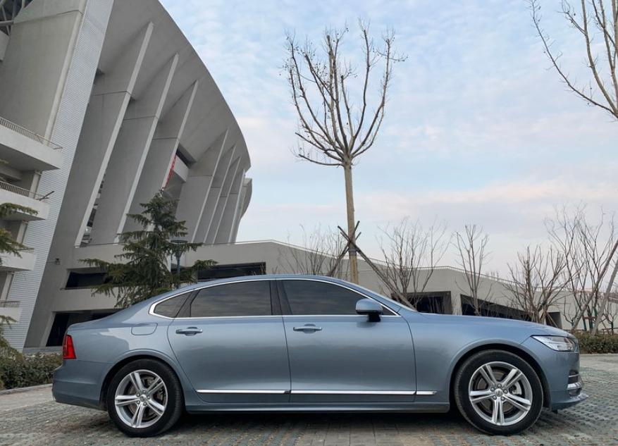 沃尔沃s90t8一年用车成本,奥迪a6跟沃尔沃s90后期用车成本